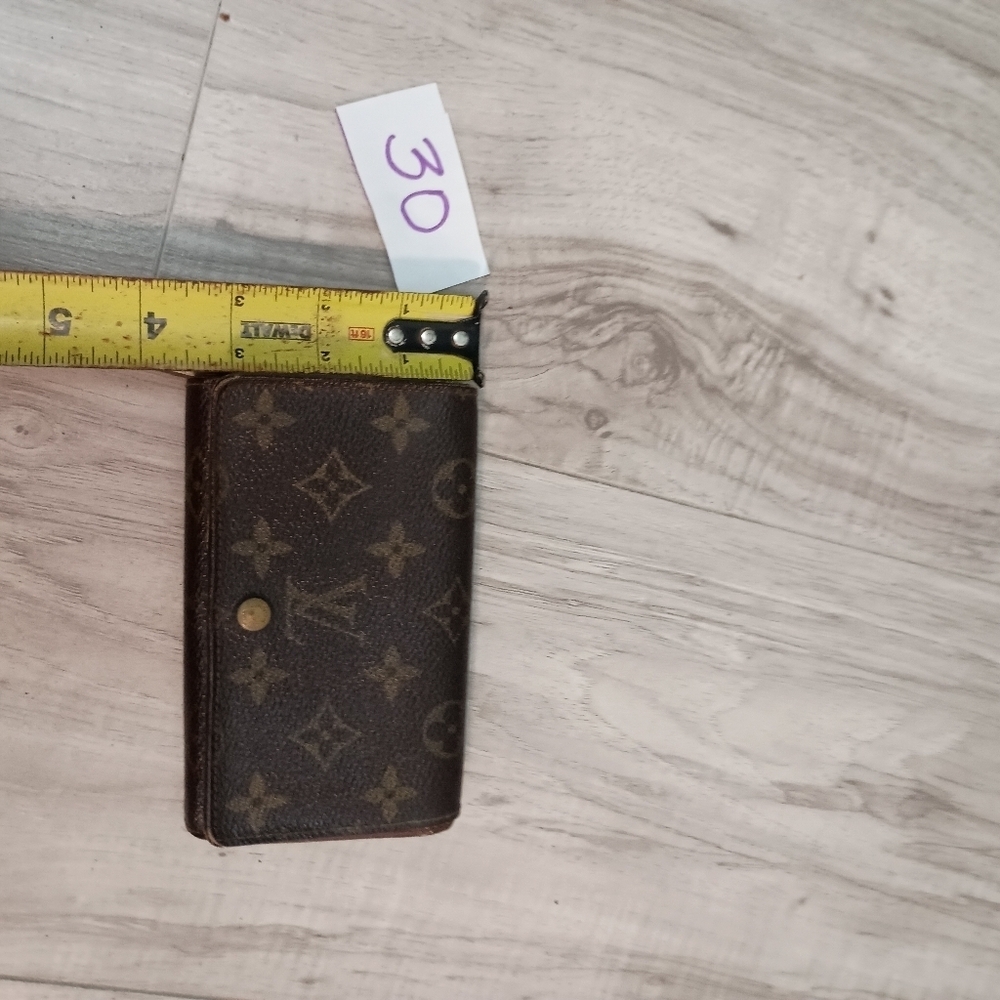 Authentic LOUIS VUITTON Porte Monnaie Tresor  Monogram France - Picture 15 of 15